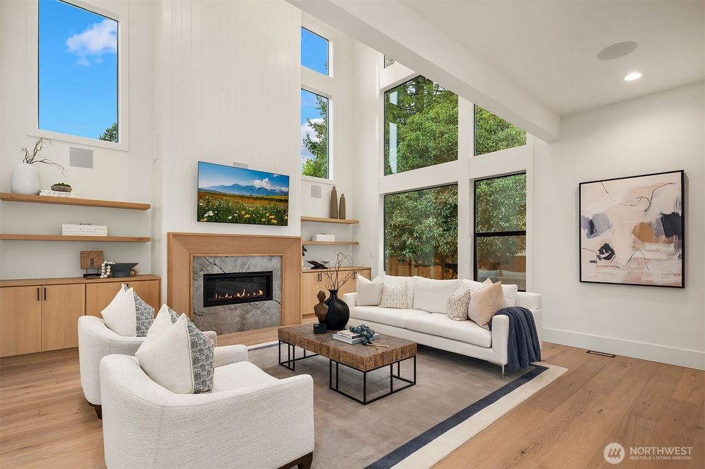 Photo of 15534 SE 10th Street, Bellevue, WA 98007 (MLS # 2455103)