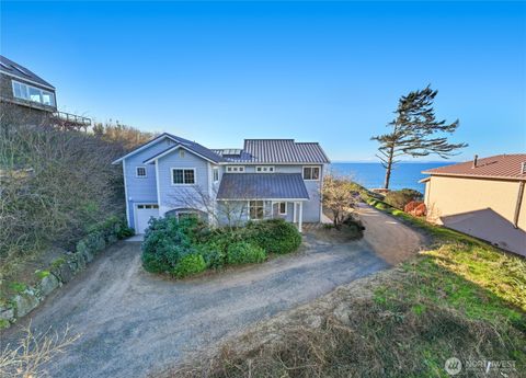 Photo of 2337 West Beach Road, Oak Harbor, WA 98277 (MLS # 2480148)