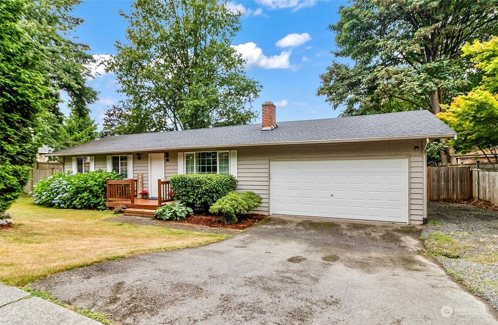 Photo of 804 94th Avenue SE, Lake Stevens, WA 98258 (MLS # 2280258)