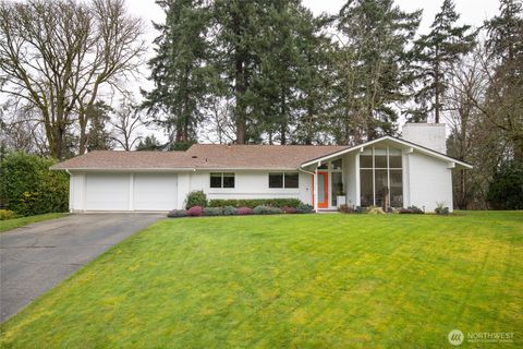 Photo of 8432 SE 34th Place, Mercer Island, WA 98040 (MLS # 2483915)
