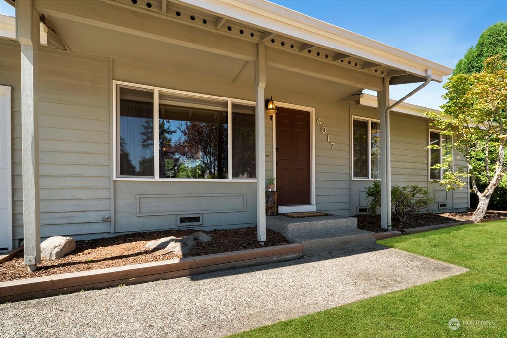 Photo of 6017 35th Place SE, Auburn, WA 98092 (MLS # 2147454)