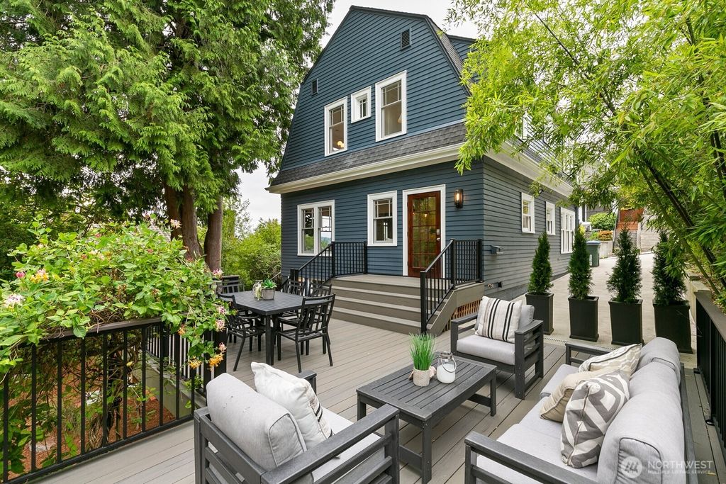 Photo of 3808 E Jefferson St St, Seattle, WA 98122 (MLS # 2410517)