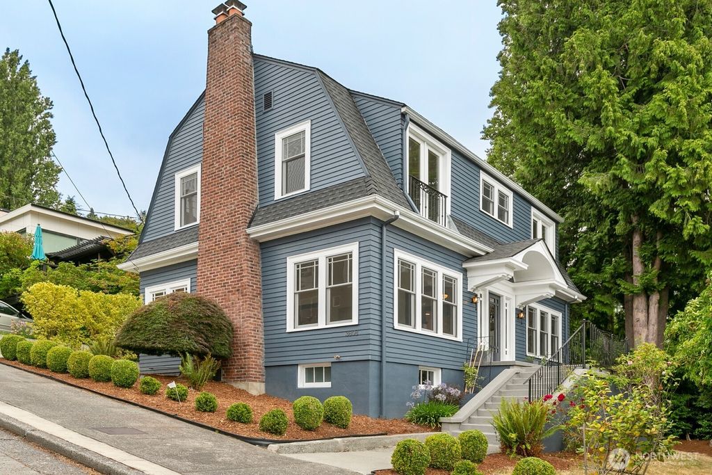 Photo of 3808 E Jefferson St St, Seattle, WA 98122 (MLS # 2410517)