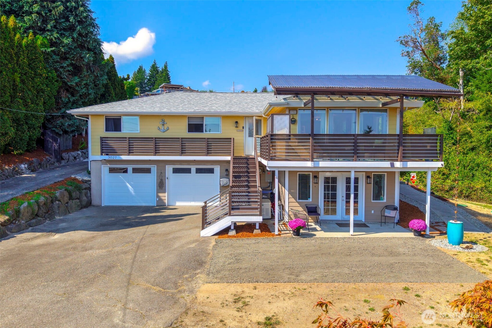 3027 NE Parklane Drive