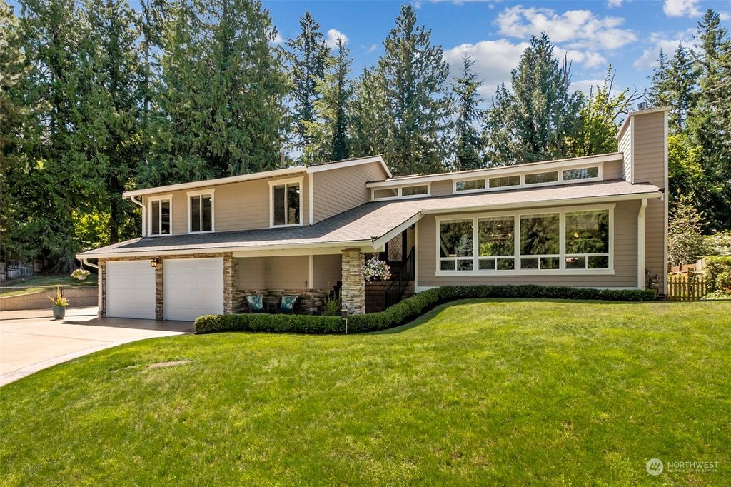 Photo of 20717 NE 2nd Street, Sammamish, WA 98074 (MLS # 2076476)