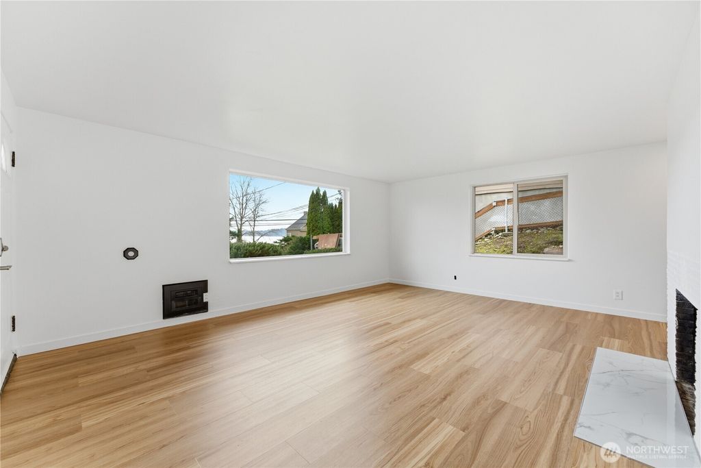 Photo of 6410 NE 181st Street, Kenmore, WA 98028 (MLS # 2489254)