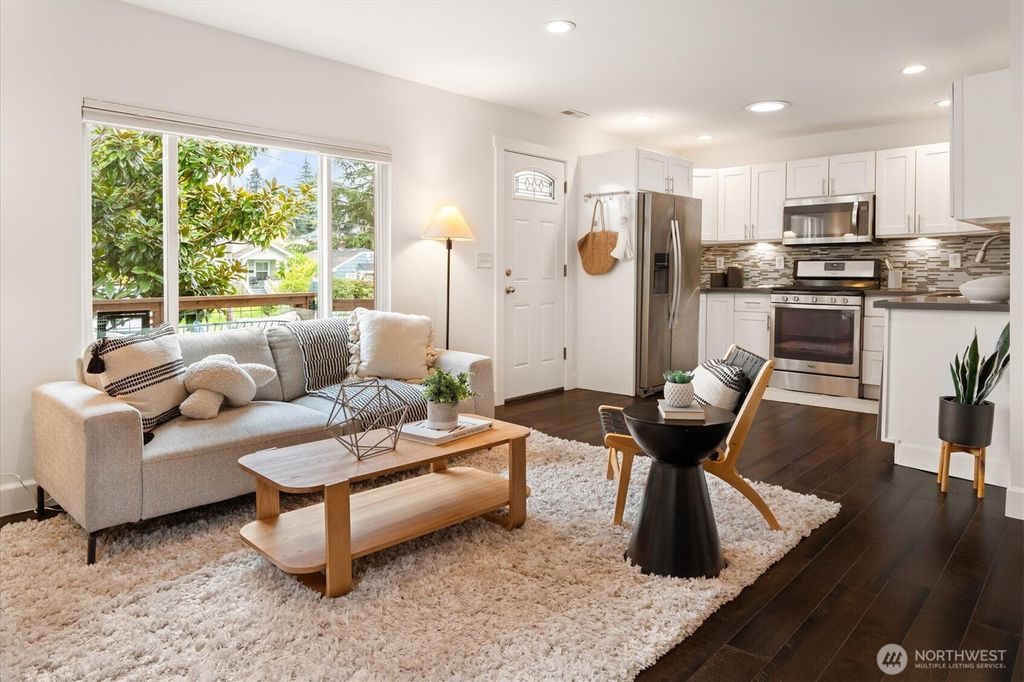 Photo of 4513 Cascadia Avenue S, Seattle, WA 98118 (MLS # 2515155)