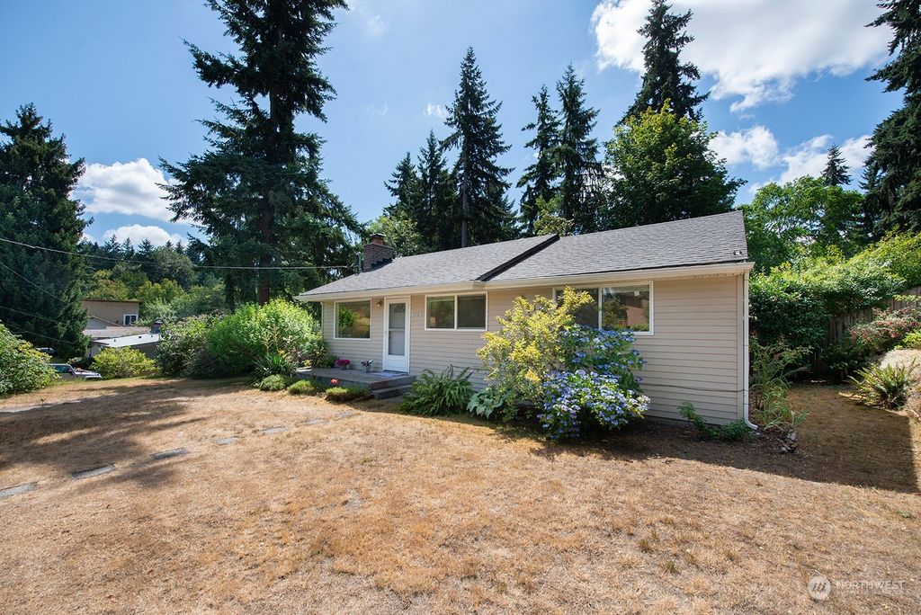 Photo of 3223 NE 120th Street, Seattle, WA 98125 (MLS # 2144183)