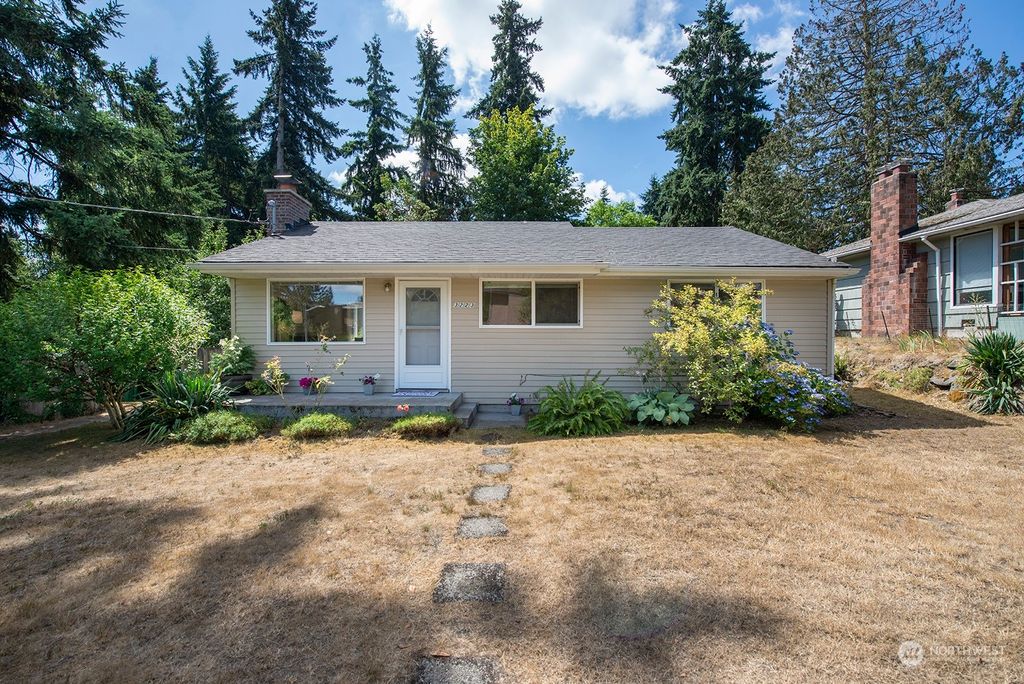 Photo of 3223 NE 120th Street, Seattle, WA 98125 (MLS # 2144183)