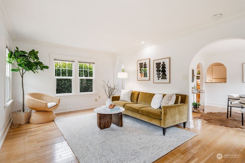 Photo of 112 32nd Avenue S, Seattle, WA 98144 (MLS # 2054344)