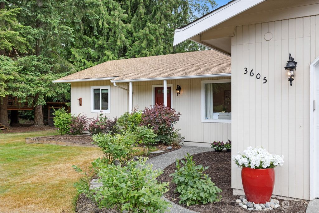 Photo of 3605 233rd Place SW, Brier, WA 98036 (MLS # 2141339)