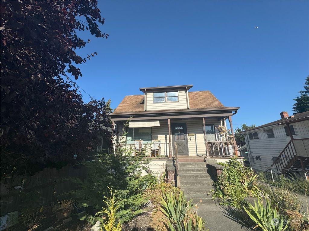 Photo of 6428 Carleton Avenue S, Seattle, WA 98108 (MLS # 2247756)