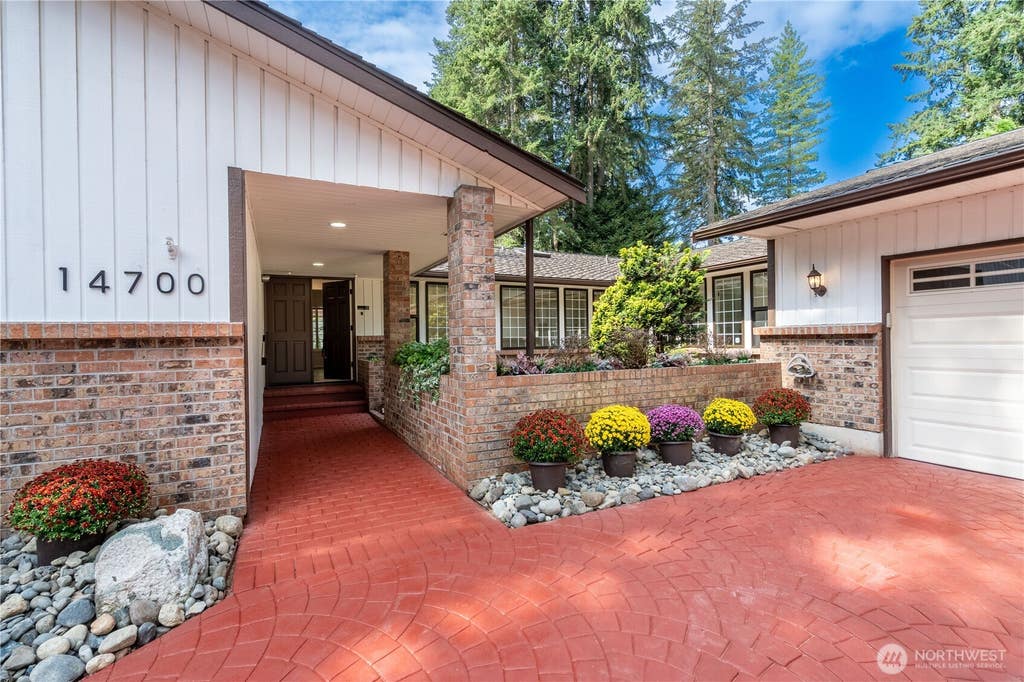 Photo of 14700 26th Drive SE, Mill Creek, WA 98012 (MLS # 2550380)