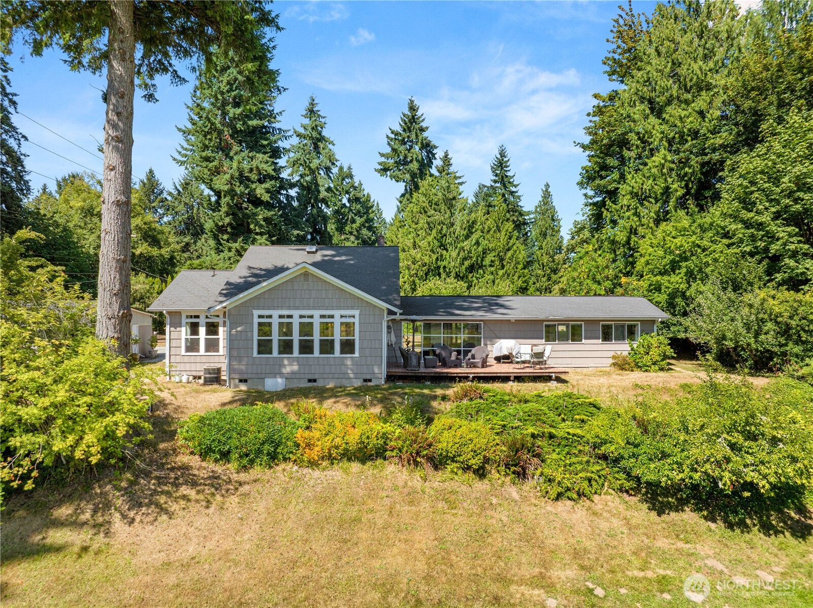4040 27th Avenue SE