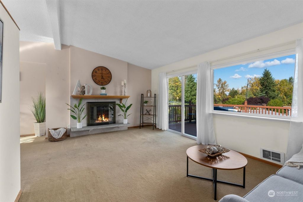 Photo of 1506 Ferndale Avenue SE, Renton, WA 98058 (MLS # 2175316)