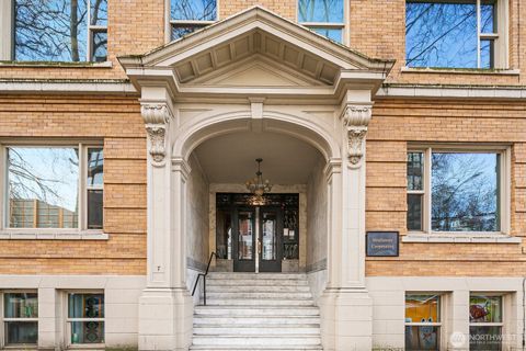Photo of 7 Harrison Street #39, Seattle, WA 98109 (MLS # 2355000)