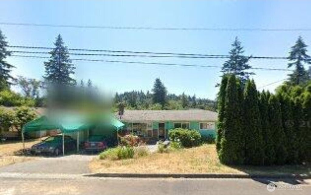Photo of 14227 SE 40th St, Bellevue, WA 98006 (MLS # 2424181)
