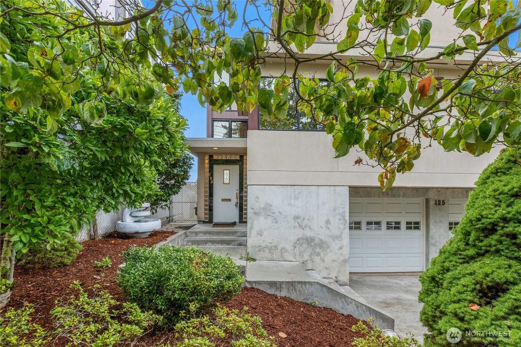 Photo of 125 NW 48th Street, Seattle, WA 98107 (MLS # 2484192)