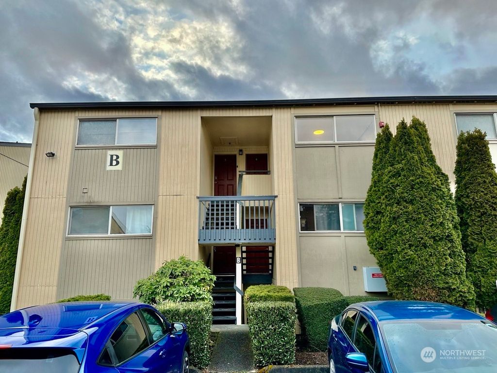 Photo of 31001 14th Avenue S #B6, Federal Way, WA 98003 (MLS # 2220730)