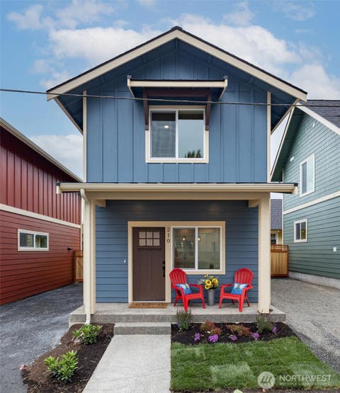 Photo of 210 Carolina St, Bellingham, WA 98225 (MLS # 2542427)