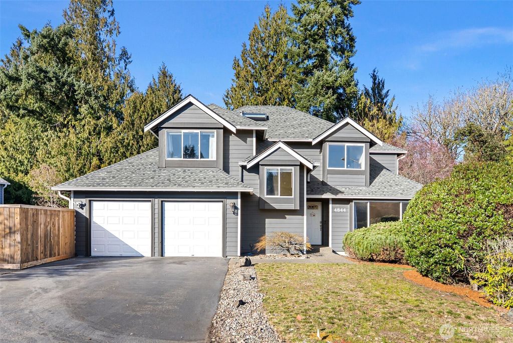 Photo of 4844 NW Walgren Drive, Silverdale, WA 98383 (MLS # 2487756)