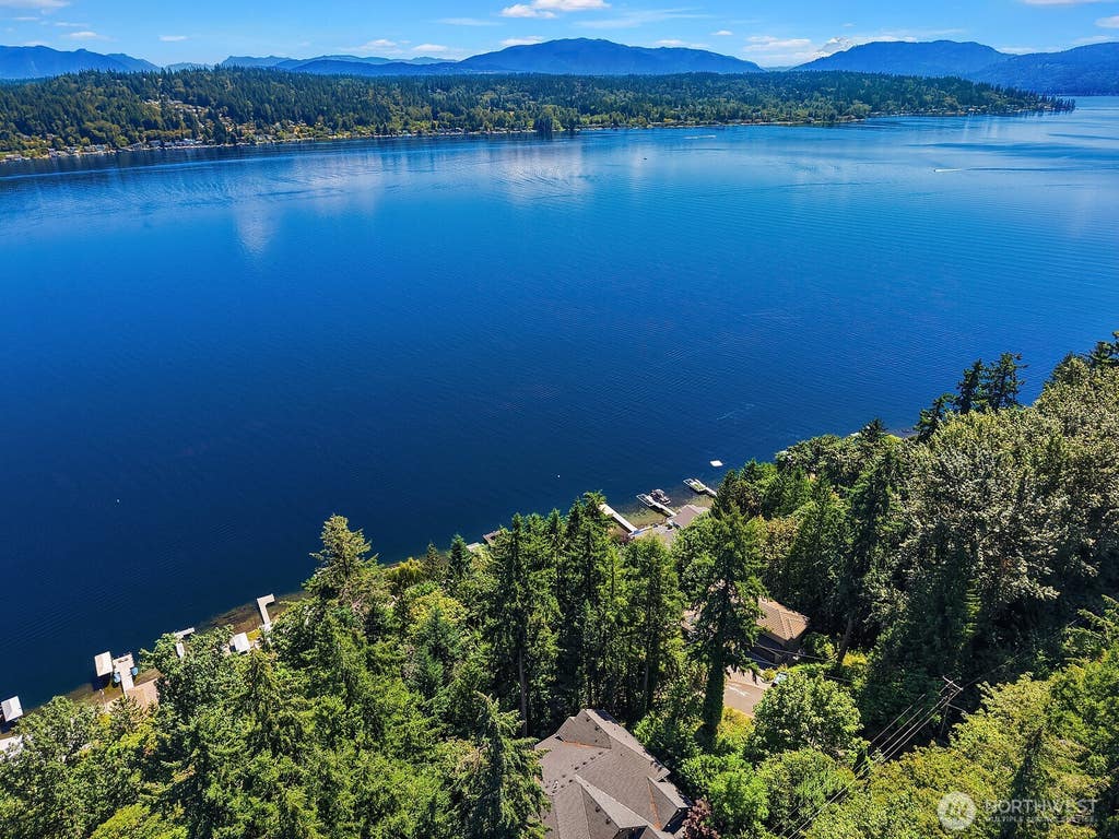 Photo of 1464 W Lake Sammamish Parkway PKWY, Bellevue, WA 98008 (MLS # 2566739)