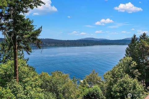 Photo of 1464 W Lake Sammamish Parkway PKWY, Bellevue, WA 98008 (MLS # 2566739)
