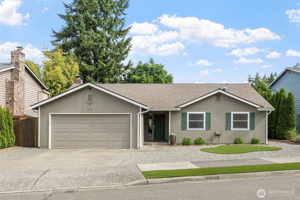 Photo of 2620 NE 23rd Place, Renton, WA 98056 (MLS # 2386079)