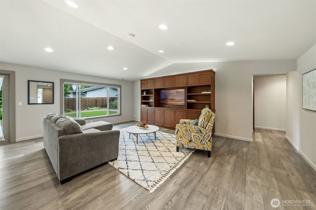 Photo of 2620 NE 23rd Place, Renton, WA 98056 (MLS # 2386079)