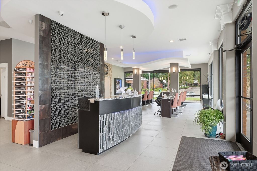 Photo of 1 124th Avenue NE, Kirkland, WA 98034 (MLS # 2490074)