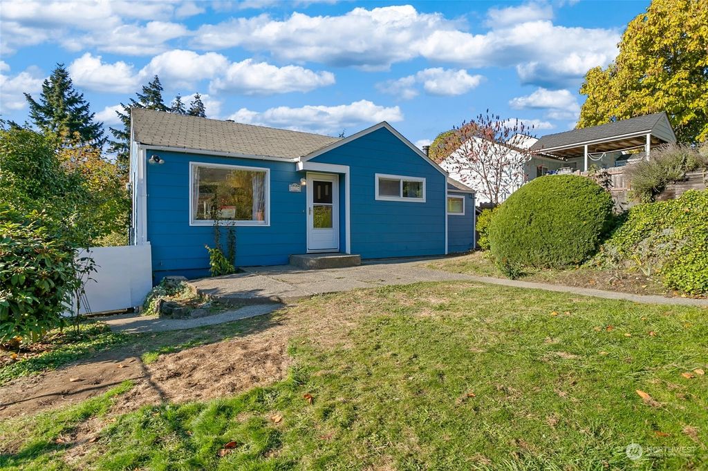 Photo of 507 Windsor Place NE, Renton, WA 98056 (MLS # 2017137)