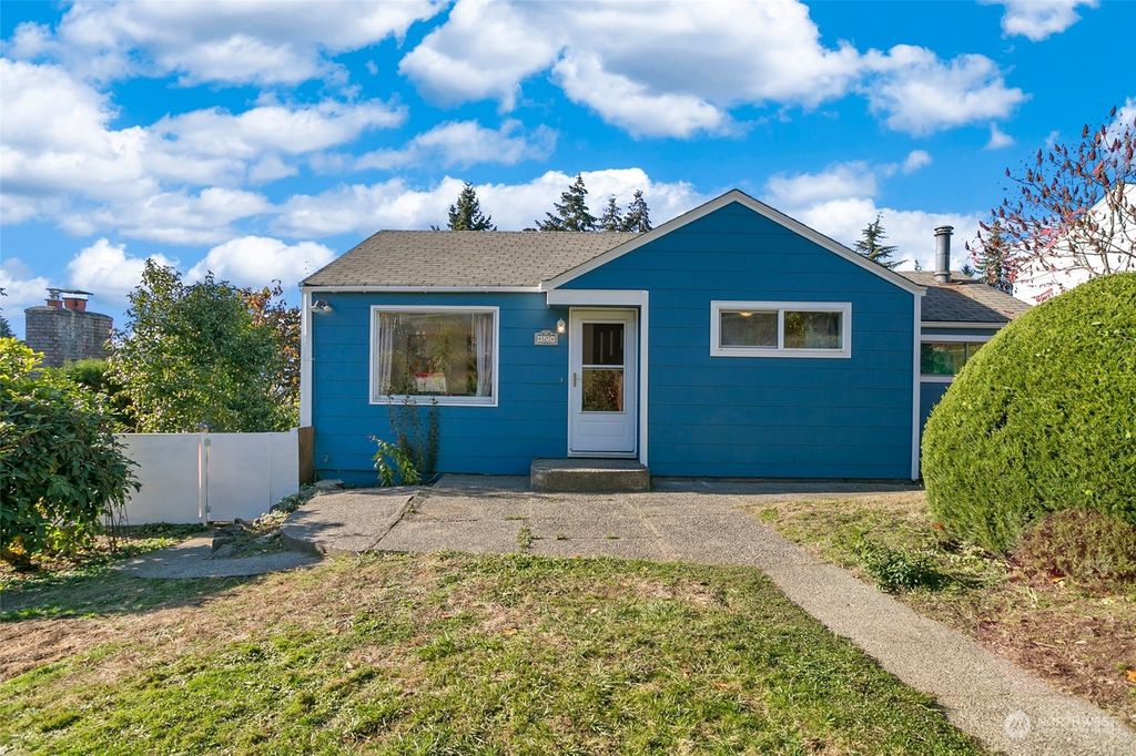 Photo of 507 Windsor Place NE, Renton, WA 98056 (MLS # 2017137)