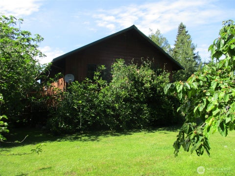 Photo of 73 Ponderosa Place, Nordland, WA 98358 (MLS # 2578741)