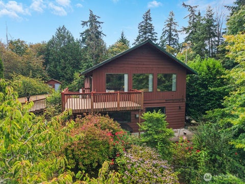 Photo of 73 Ponderosa Place, Nordland, WA 98358 (MLS # 2578741)