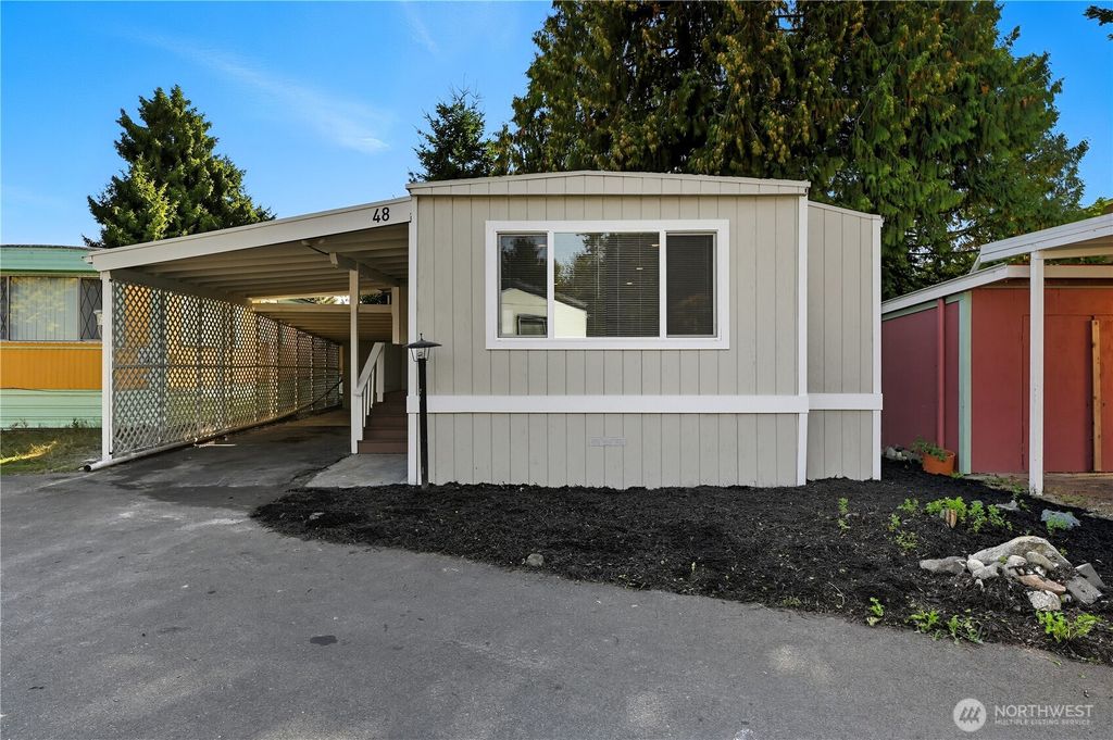 Photo of 14322 Admiralty Way Way #48, Lynnwood, WA 98087 (MLS # 2439596)