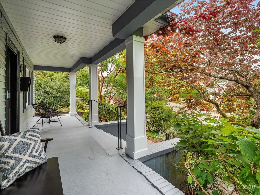 Photo of 463 Crockett Street, Seattle, WA 98109 (MLS # 2276879)