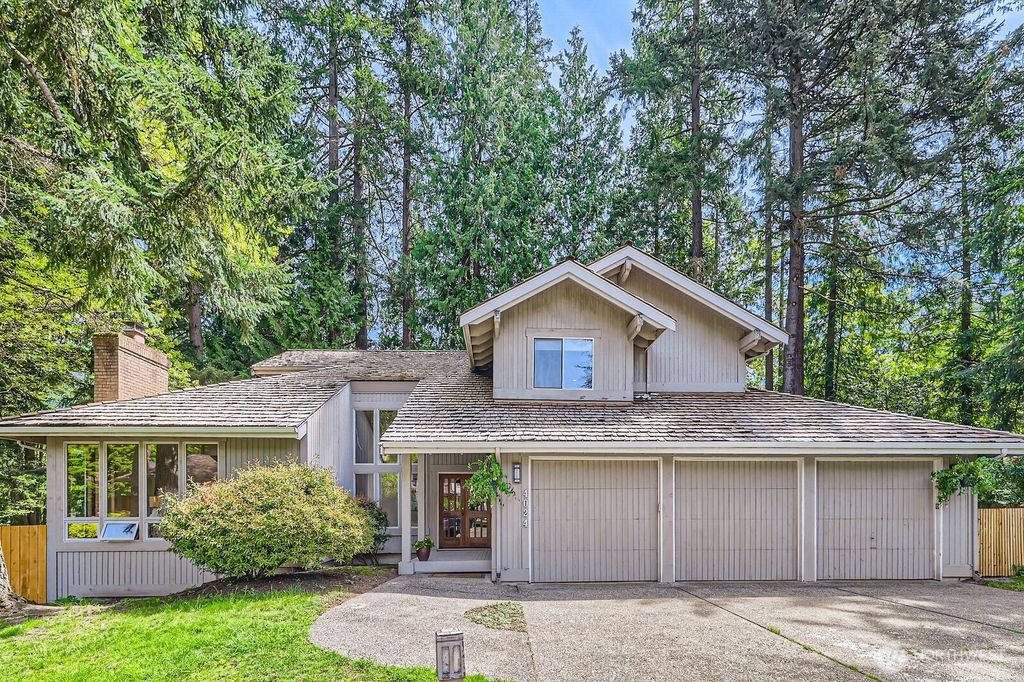 Photo of 4024 168th Avenue NE, Redmond, WA 98052 (MLS # 2362023)