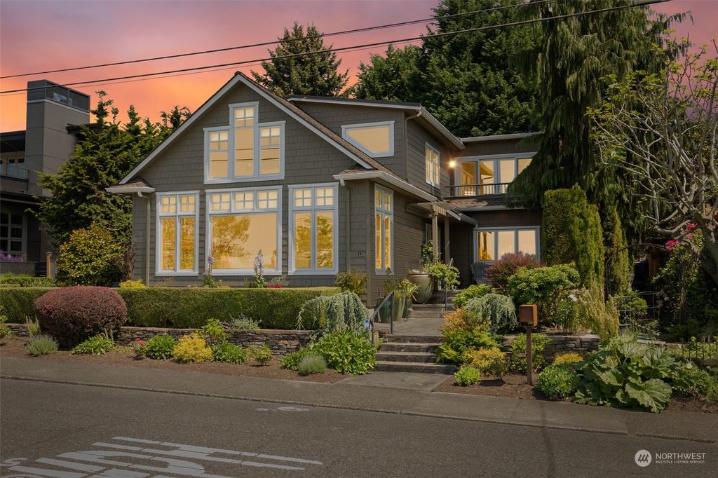 Photo of 126 Waverly Way, Kirkland, WA 98033 (MLS # 2075117)