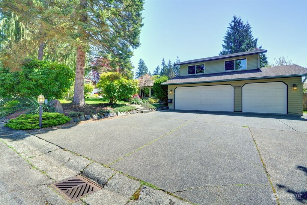 Photo of 2228 102nd Place SE, Everett, WA 98208 (MLS # 2066859)