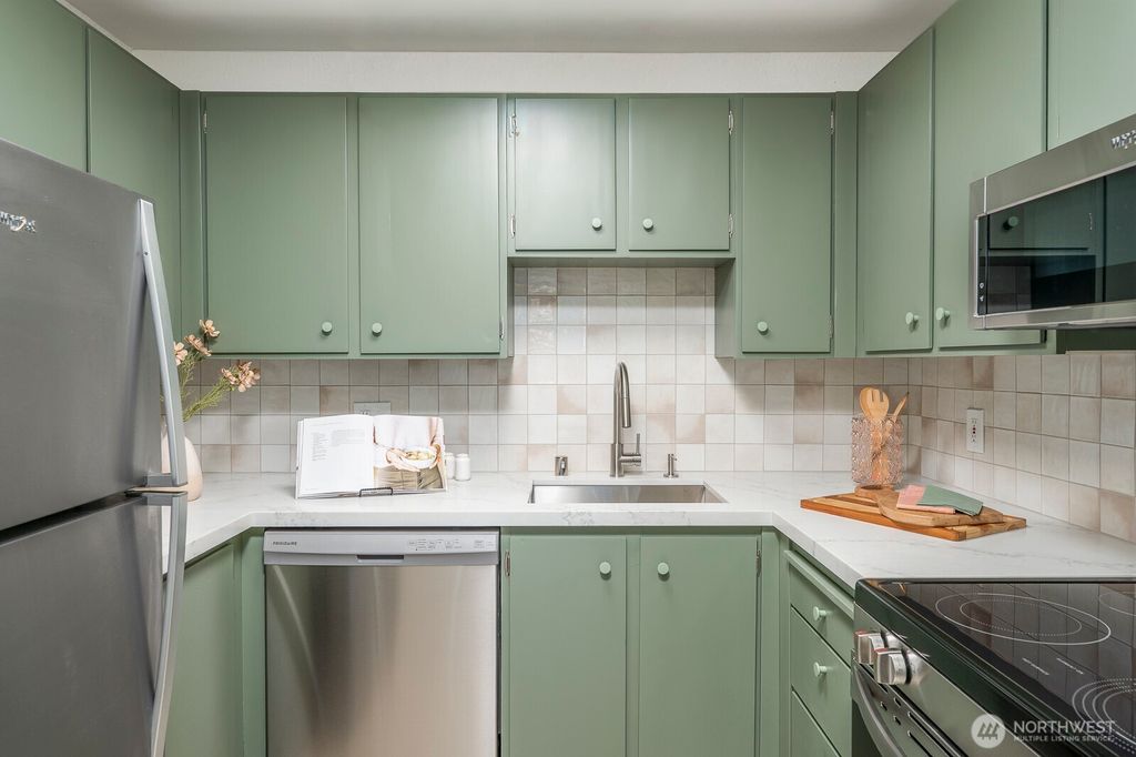 Photo of 308 Summit Avenue E #303, Seattle, WA 98102 (MLS # 2452411)