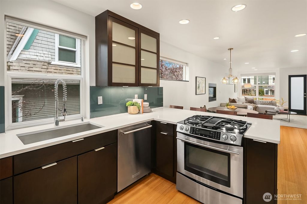Photo of 219 12th Ave Ave E #B, Seattle, WA 98102 (MLS # 2408612)