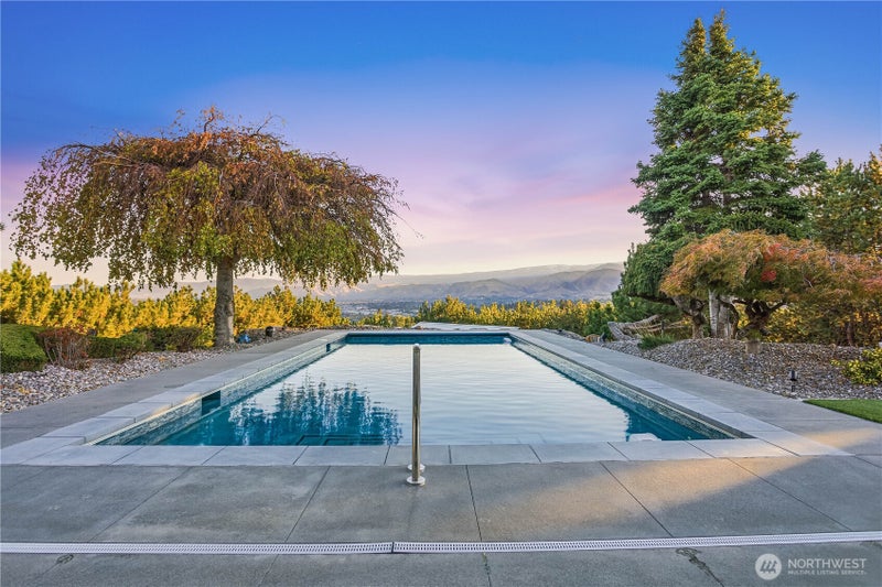 218 Sunnyslope Heights Road