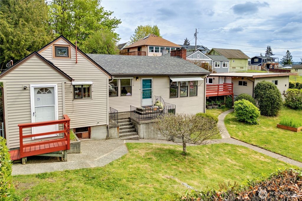 Photo of 1408 Winfield Avenue, Bremerton, WA 98310 (MLS # 2509976)