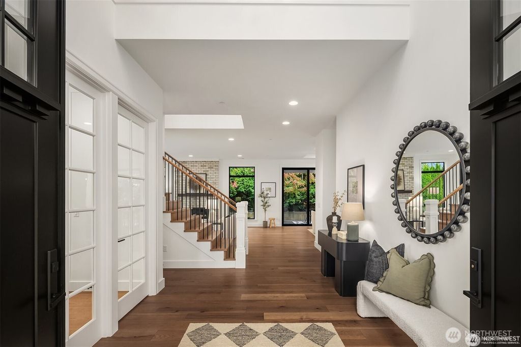 Photo of 13988 SE 5th Street, Bellevue, WA 98005 (MLS # 2476870)