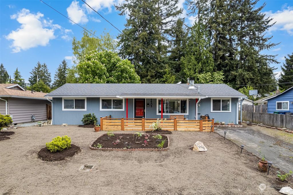 Photo of 22205 38th Avenue W, Mountlake Terrace, WA 98043 (MLS # 2234826)