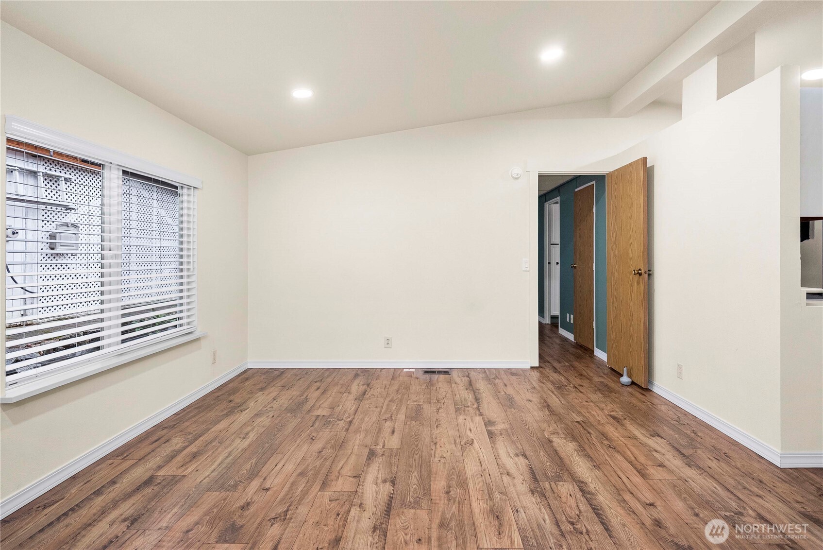 9314 Canyon Road E 40