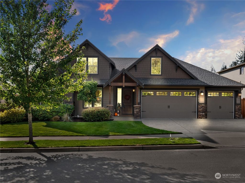 Photo of 25625 SE 209th Loop SE, Covington, WA 98042 (MLS # 2288664)