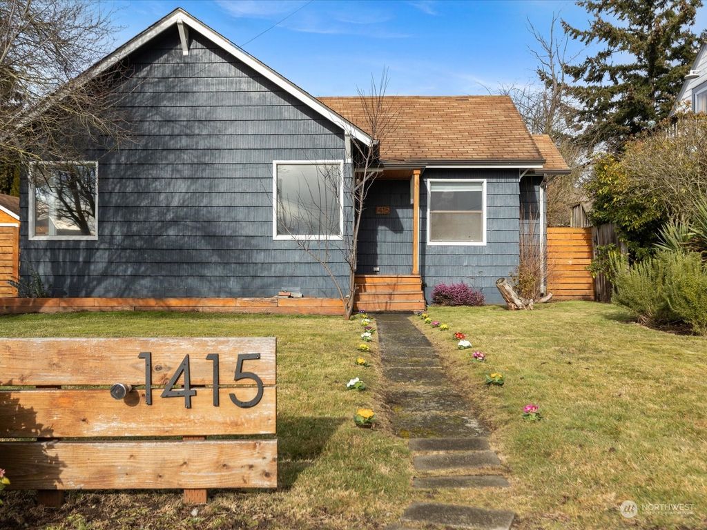 Photo of 1415 9th Street, Marysville, WA 98270 (MLS # 2329135)
