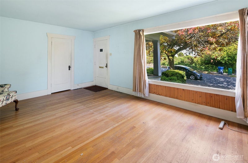 2405 N 40th Street
