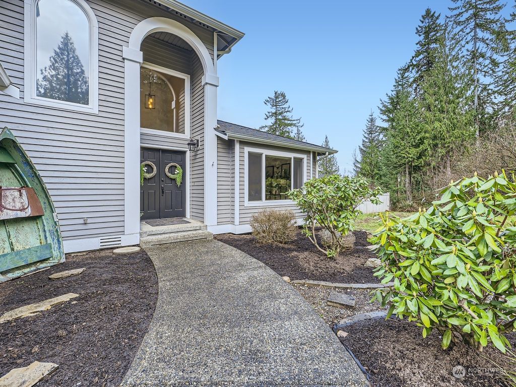 Photo of 17727 W Flowing Lake Rd Rd, Snohomish, WA 98290 (MLS # 2202484)